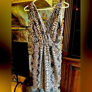 100% silk size 0 Banana Republic dress!